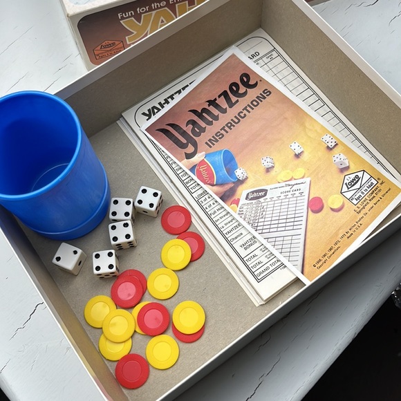 1980's Yahtzee game - Picture 7 of 11